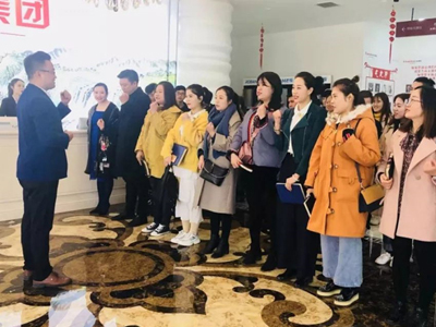 熱烈歡迎丨昌禾商學(xué)院，柔然彩虹隊光臨寧夏昌禾裝飾參觀學(xué)習(xí)！